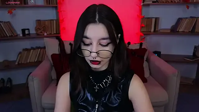 Freechat Mistress__Marcelline on StripChat