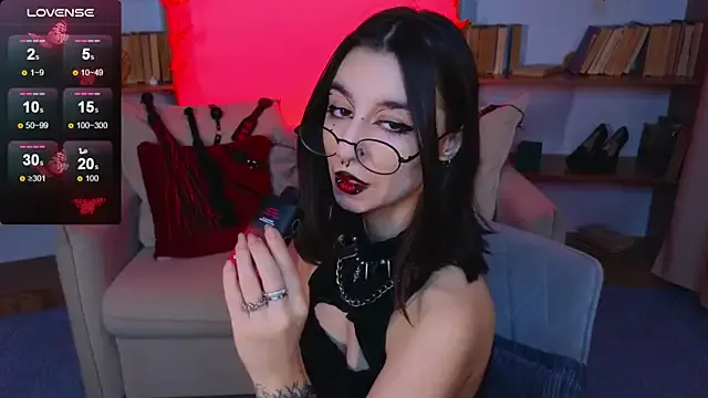 Freechat Mistress__Marcelline on StripChat