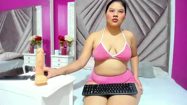 Freechat natasha_bigbooty on StripChat