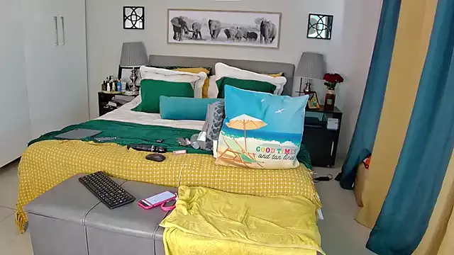 Freechat NaughtyKelly28 on StripChat