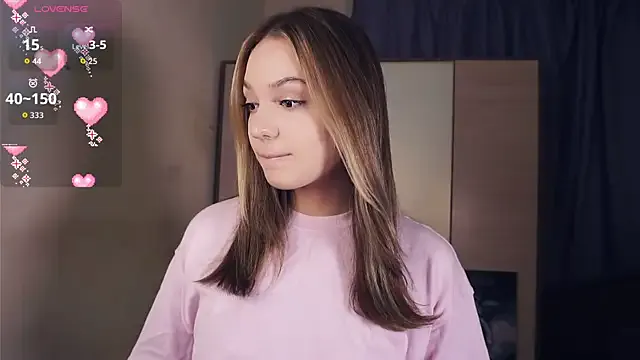 StripChat NguyetHankey is Freechat NguyetHankey — You want to see what's under the bra?