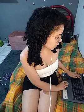 Freechat NinaSweet2 on StripChat