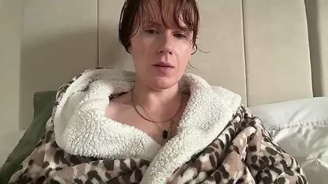 StripChat redheadrosie69 is Freechat redheadrosie69 — butt plug in tight asshole