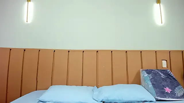 StripChat Reichel05_ is Freechat Reichel05_ — Nipples clamps