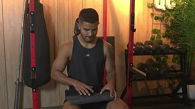 Reik_Vonn — Freechat on StripChat