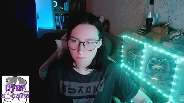 StripChat s_cara is Freechat s_cara — For cute costume and photoshoot