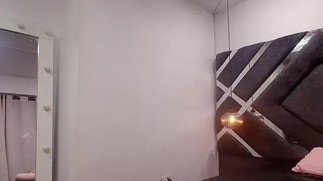 Freechat sara_lopee1 on StripChat