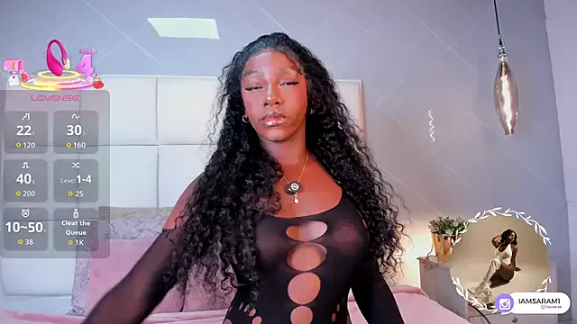 SaraMonroe1 on StripChat 