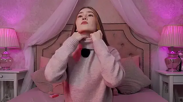 Freechat SashaMeow on StripChat