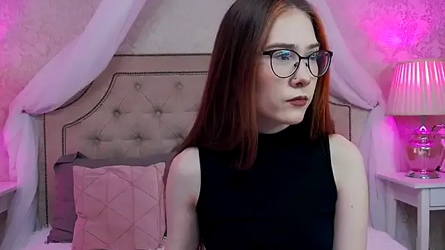 Freechat SashaMeow on StripChat