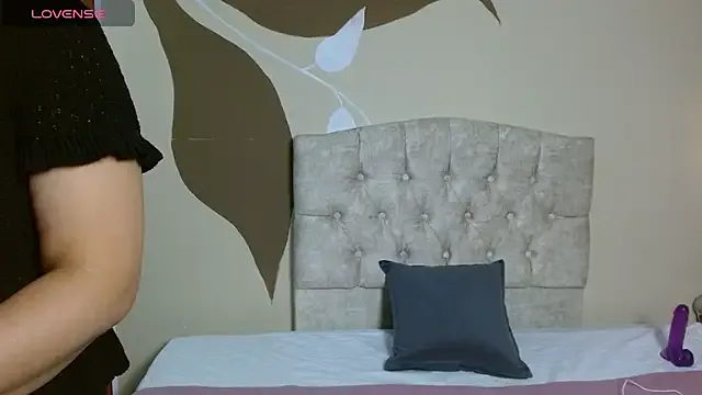 Freechat ScarletHott_ on StripChat