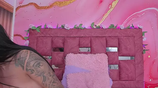 Freechat scarlett__evans_ on StripChat