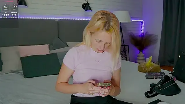 Freechat Selena_Lily on StripChat