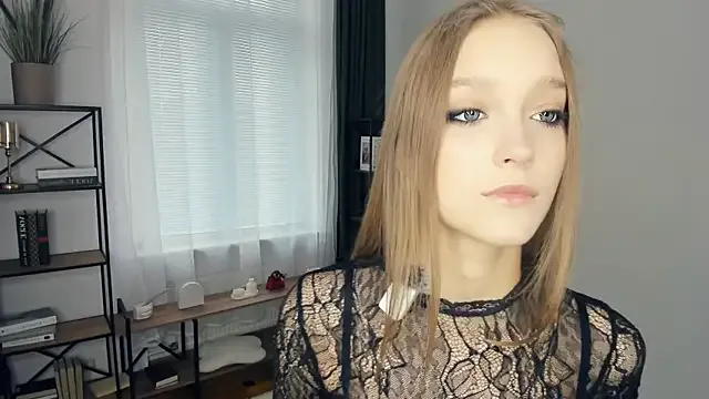 Freechat SerrenaAa on StripChat