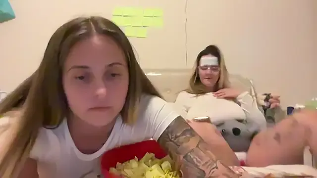 Sexyyduoxx — Scissor LT chooses who on top