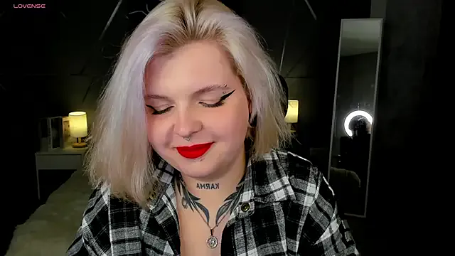 shadow_purr — Put on stockings