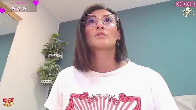 SharisWillian — My ass full of oil + nora and spanks