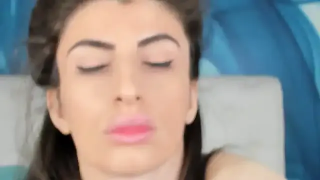 Freechat SkinnyDolly on StripChat