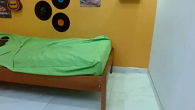 Private skinnyverus18 on StripChat