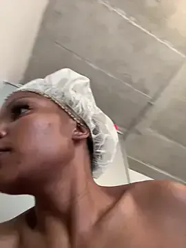 Freechat slimcateee on StripChat