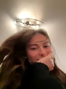 SophiiaStarr —  Squeeze Boobs + Nipples Play 