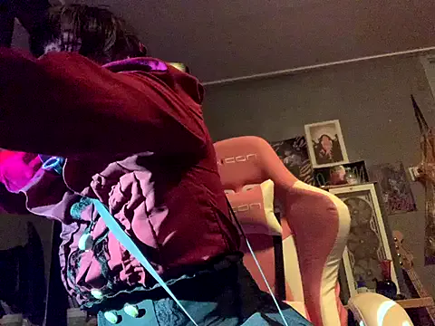 space_g1rl — twerk