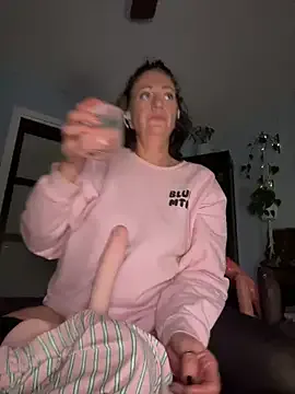 StripChat SweetandSluttyMilf is Freechat SweetandSluttyMilf — Basic Blow Job