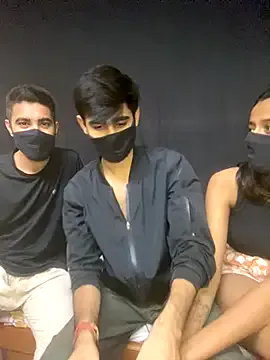 SweetnSpicyDuo — Couple hot dance in public