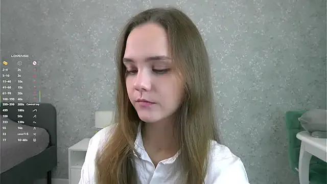 SweetSaraPie on StripChat 