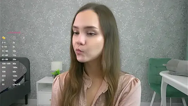 SweetSaraPie on StripChat 