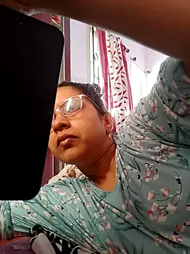 Private thanusi_2 on StripChat