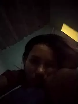 Freechat thasmyni on StripChat