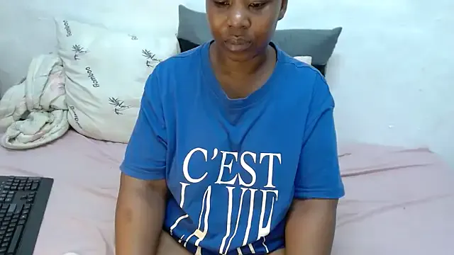 Freechat Thickchocolatex2 on StripChat