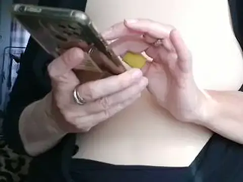 Freechat VeneRed on StripChat