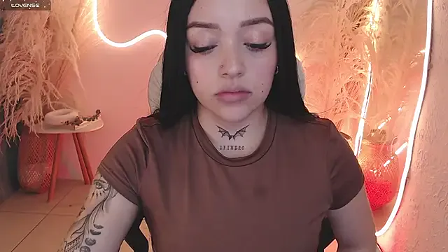 ViolettaHotLatin_ — Freechat on StripChat