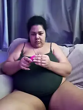 Freechat xlatinastar on StripChat