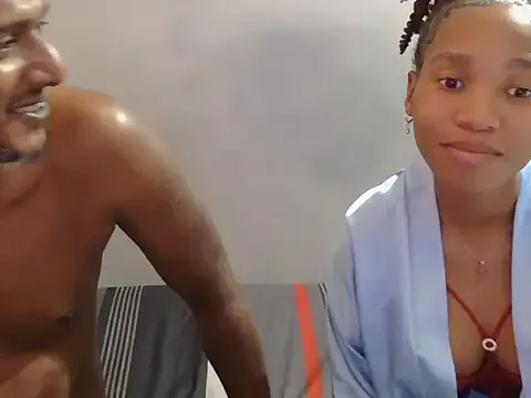 Freechat yellowbonecams1874 on StripChat